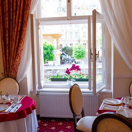 Alisa Hotel