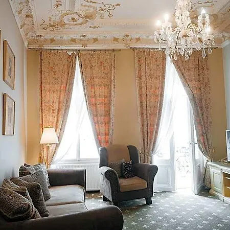 Alisa Hotel 4*
