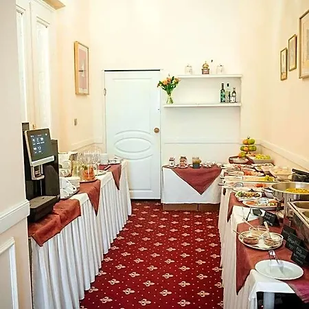 Alisa Hotel